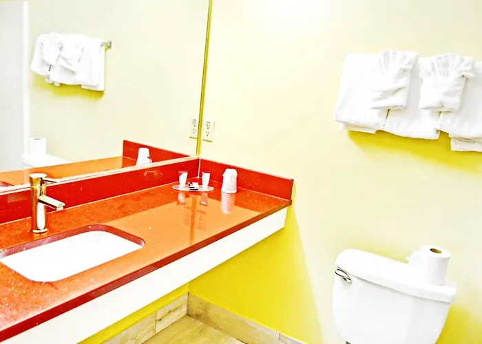 Flagship Inn & Suites